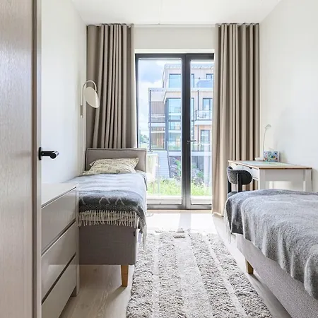 Modern 2br 270 Degrees Sea Views In Marienholm דירה *